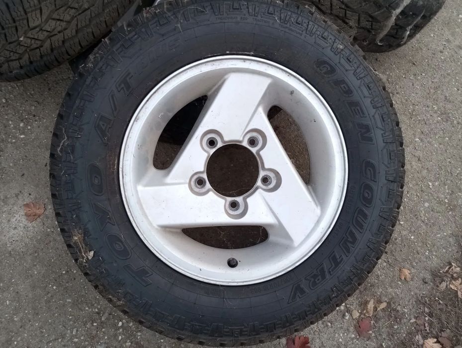 roti echipate iarna Suzuki Jimny