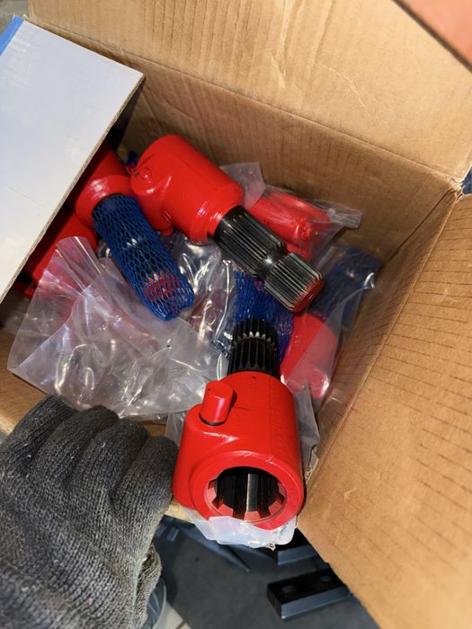 Генератор Дж он  д и  р, Адаптер