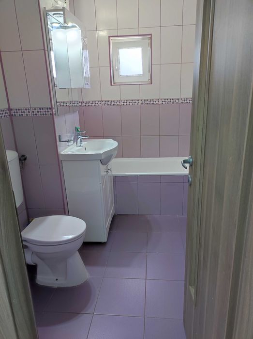 Apartament cu 2 camere de vanzare zona Democratiei