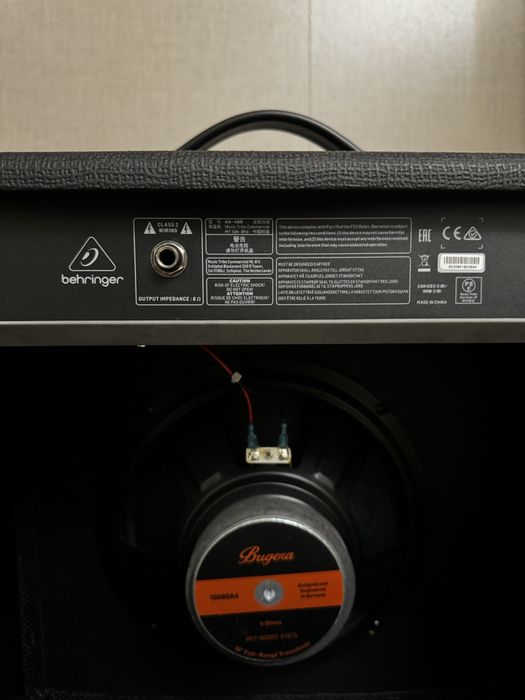 Amplificator Behringer + 2 pedale