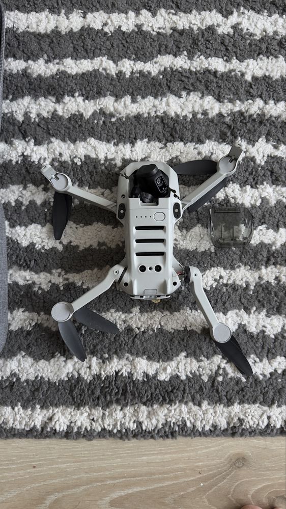 Квадрокоптрер DJI MINI 2