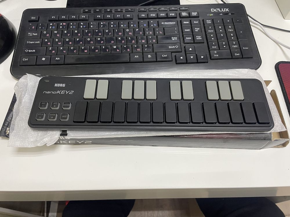 Миди клавиатура Korg nanoKEY2