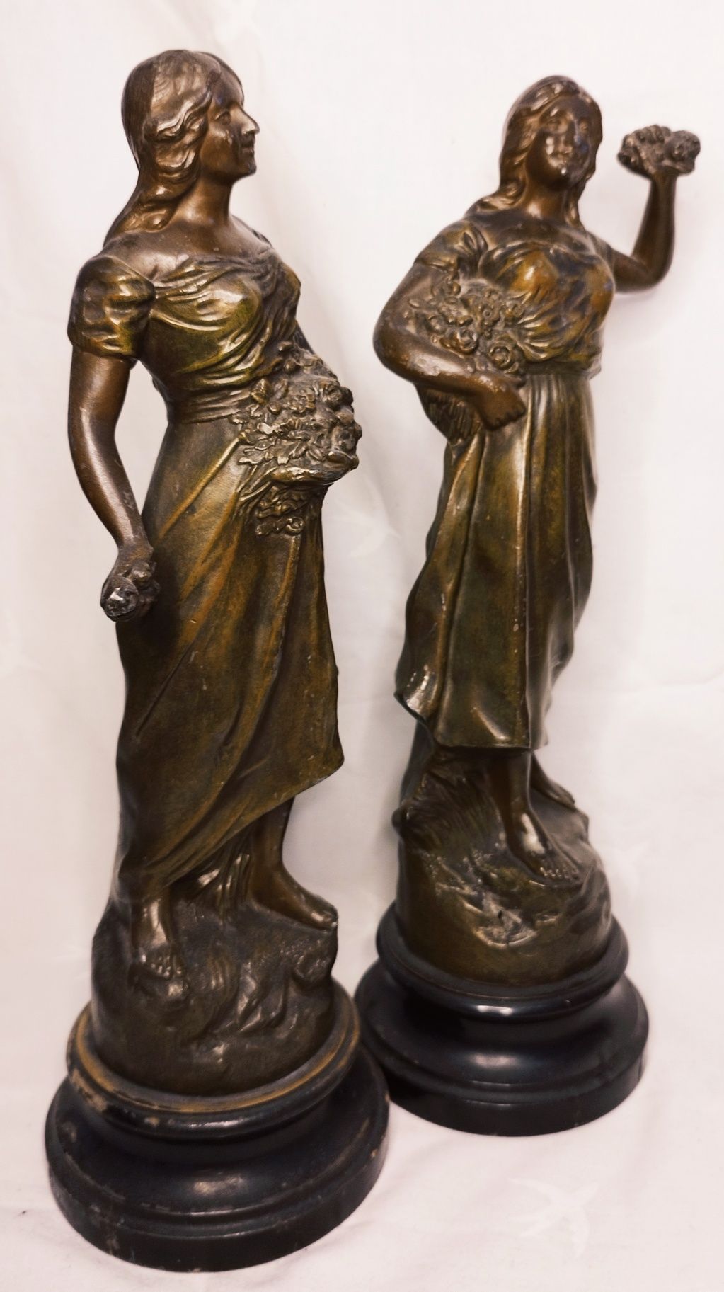 Pereche statuete vintage, antimoniu sculptate in Franta in anii 1900