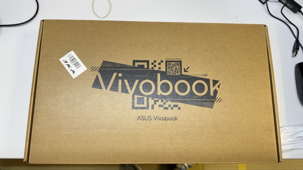 Asus x15040z I7 gen 12 ,8gb ram , 512gb ssd nvm