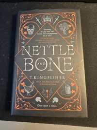 Nettle and Bone - T. Kingfisher Carte