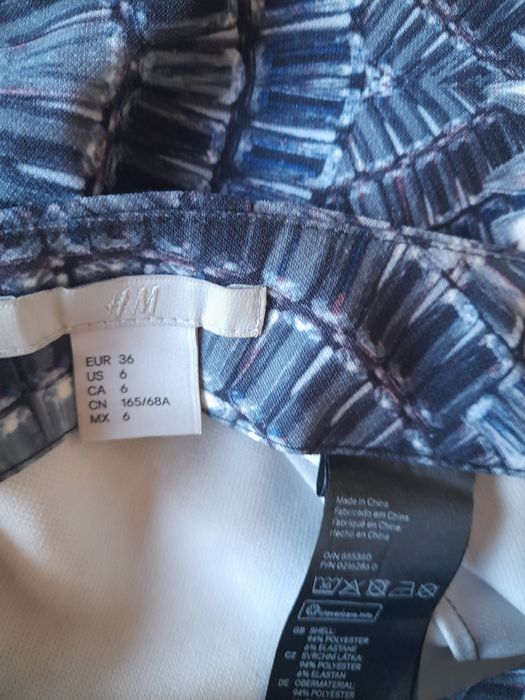 Пола  N&M има еластичност  в сиво