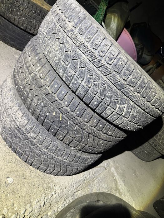 Продам зимнюю резину р16