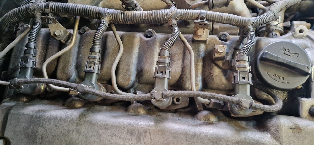Injectoare kia sorento 2.5 140 cp