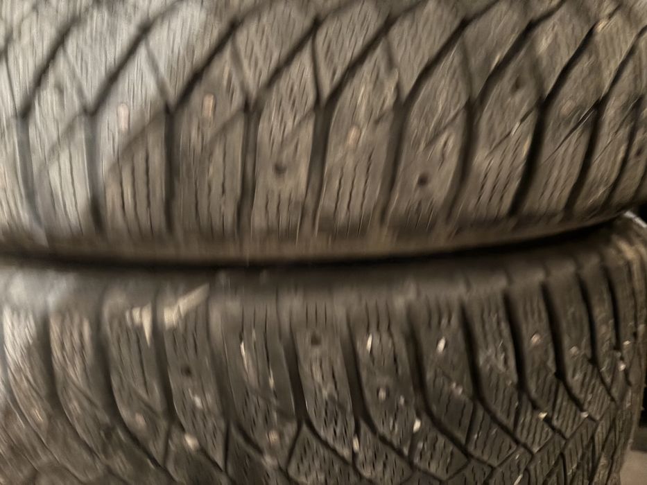 Продам шипованные шины