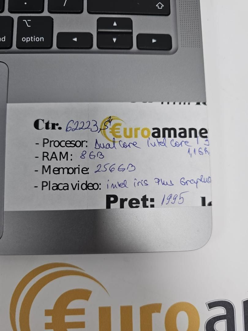Laptop Apple MacBook Air 13 (2020) procesor Intel i3 (R) -P-