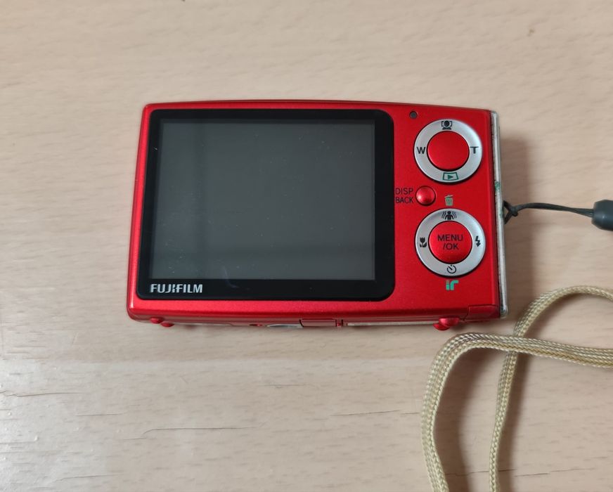 Vând aparat foto FujiFilm finepix z