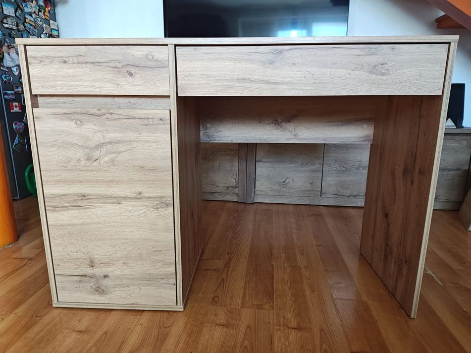 Vând Comoda și birou copii