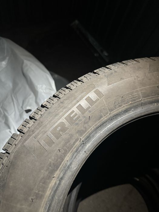 Резина pirelli 235/55/18 илеал , зима