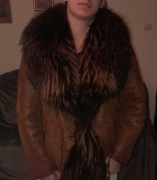 Cojocel din piele intoarsa cu guler de vulpe