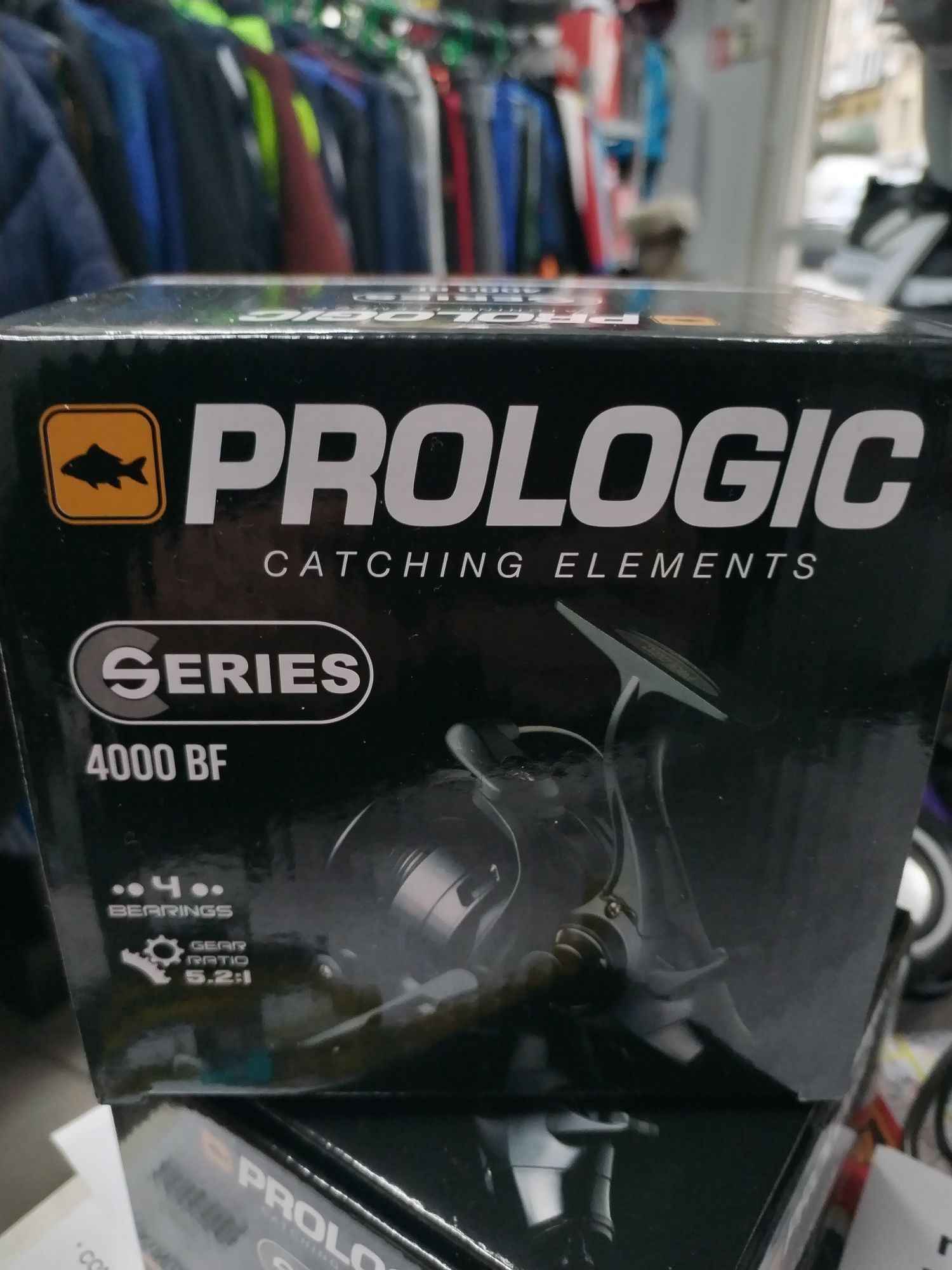 Шаранджийска макара ProLogic C-Series BF4000 3+1 BB