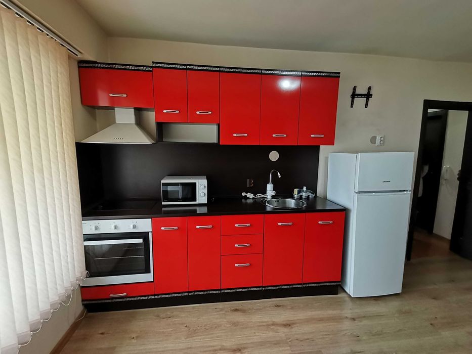 Дава се под наем Едностаен апартамент в Бургас, Меден рудник - зона А - 42 кв.м за 153 € - Снимка #2