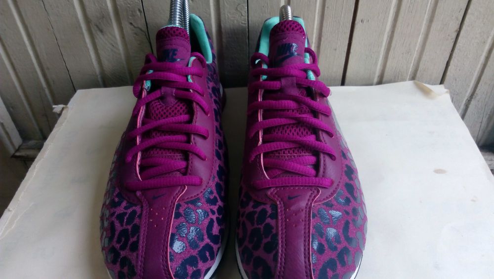 Оригинални маратонки''Nike Little Runner Print Suede''39 номер