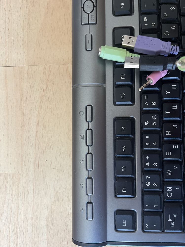 Многофункционална клавиатура Logitech