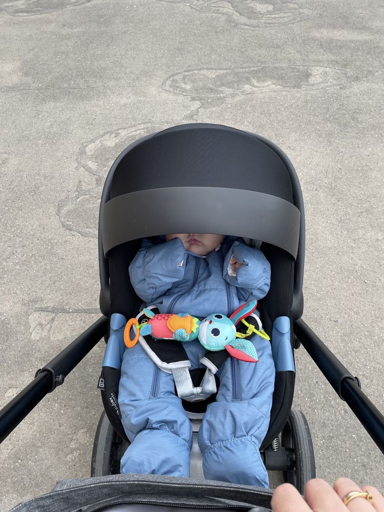 Автолюлька от  Cybex адаптер на коляску