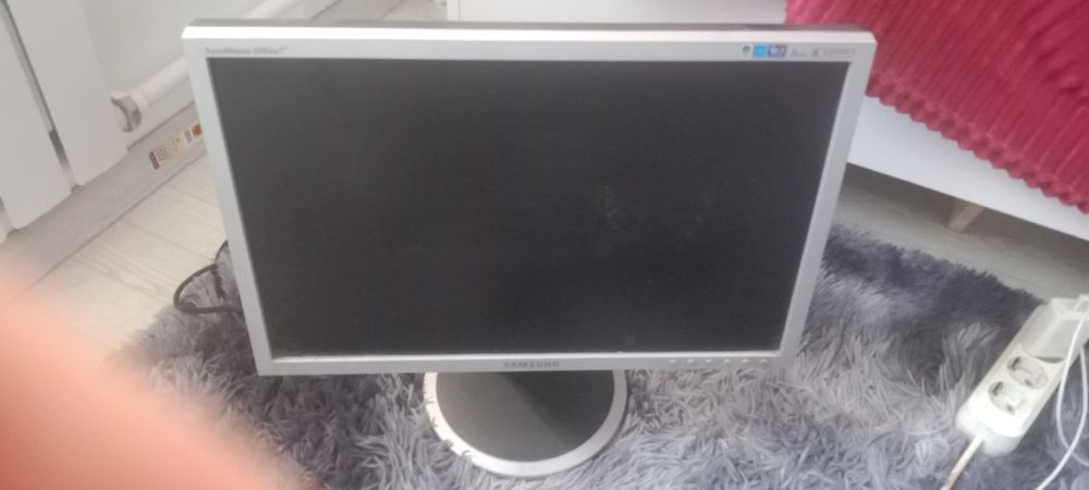 Samsung SyncMaster 940W PLUS   19