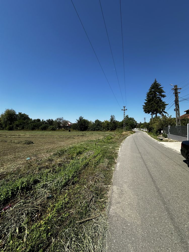 Teren intravilan de vânzare pe Valea Călinești 1.675 mp