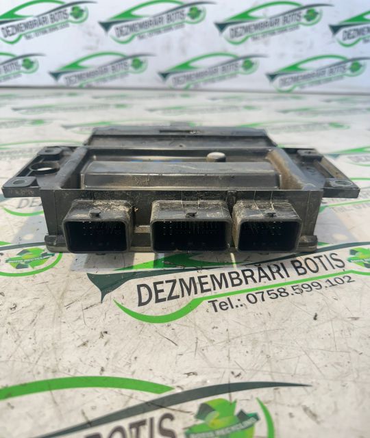 Calculator motor ECU 8200513058 Dacia Logan prima generatie (facelift