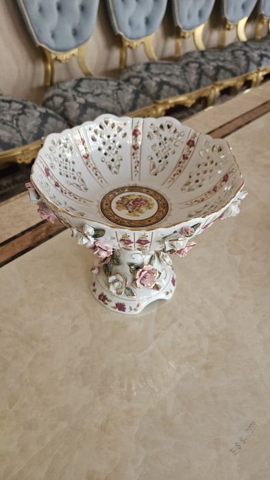 Farfor germaniya vazasi