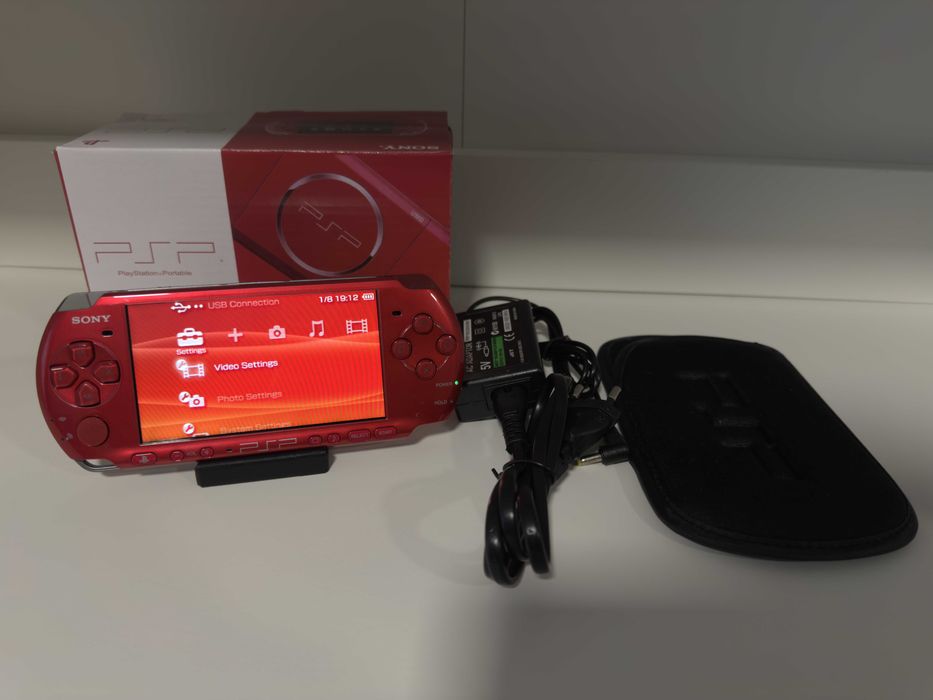 Sony PSP 3000 Radiant Red Modata (cutie si accesorii)