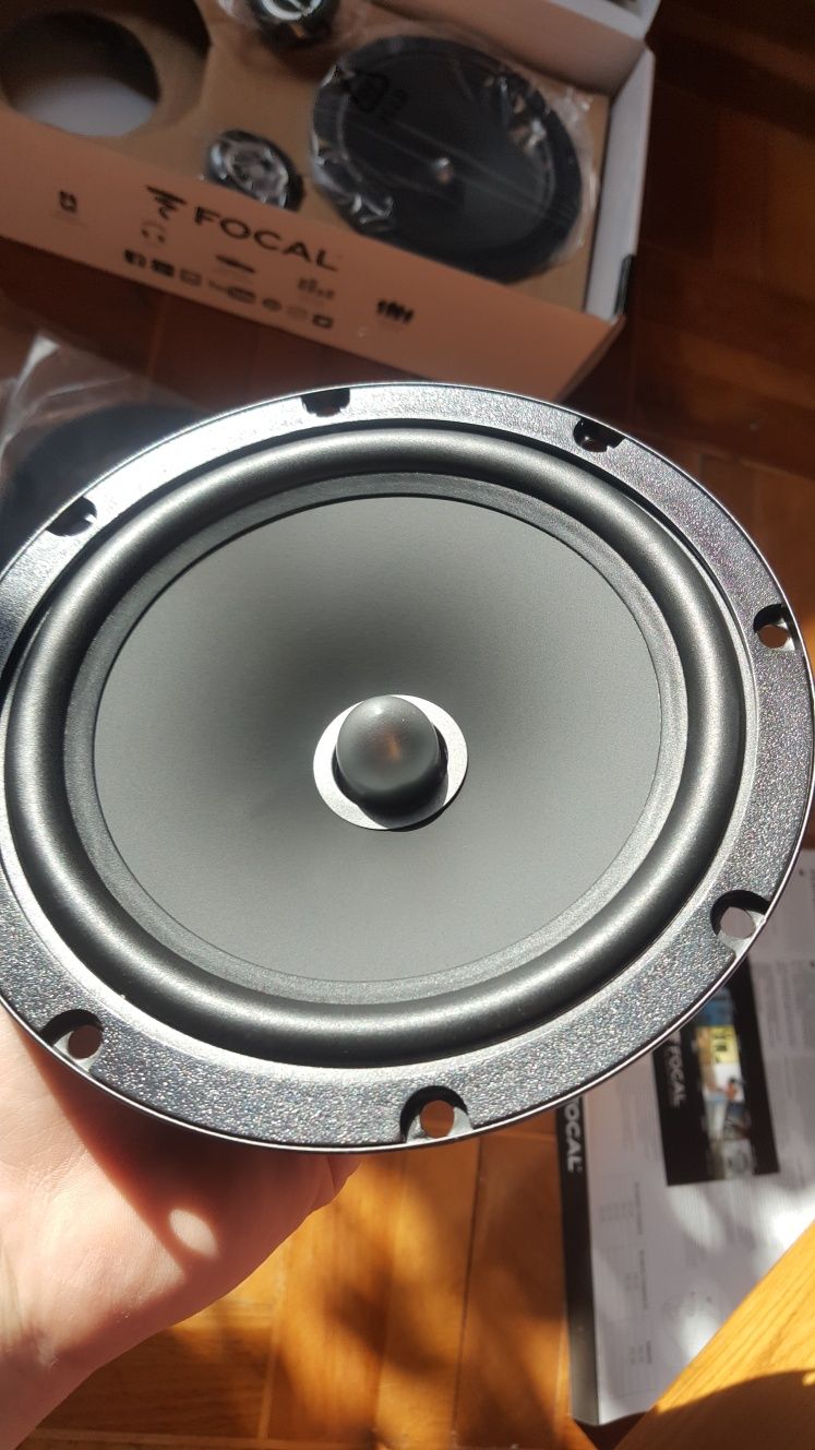 Авто колонки FOCAL Франция  120 w  110 w   93,5 db  16.5 диам