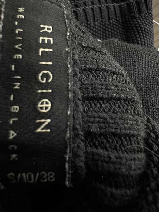 (Religion, Bershka) set 2 pulovere stare impecabila