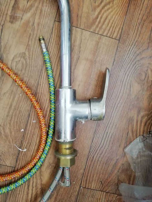 Смеситель для кухни флажковый б/у