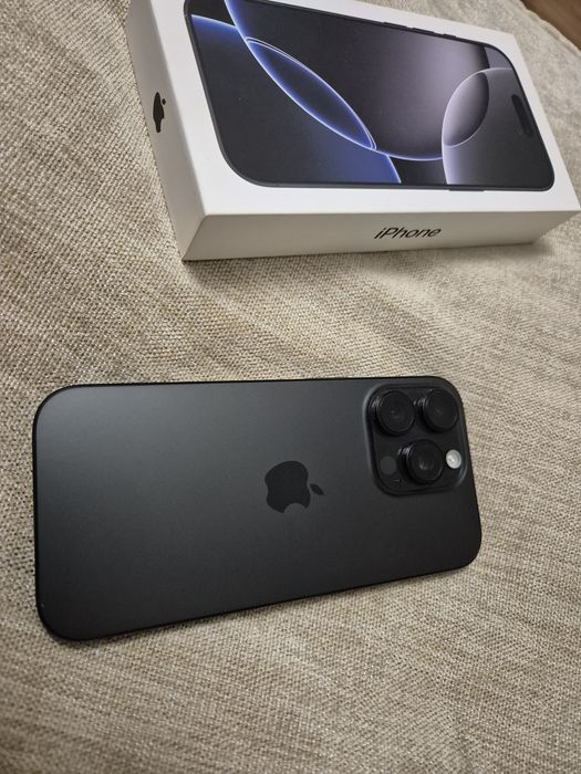Iphone 16 Pro black ca nou impecabil 100% baterie in garantie