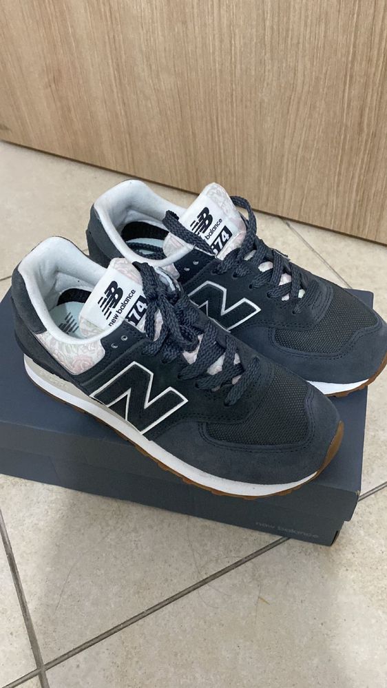 Новые женские кроссовки New balance