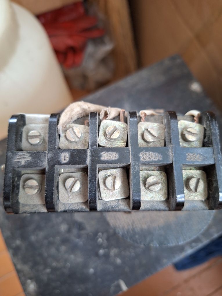 Продам трансформатор 380/36