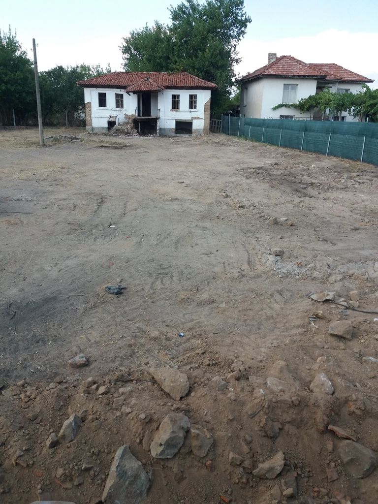 Продава се Къща в с. Бегово, Област Пловдив - 1020 кв.м за 60 €/кв.м - Снимка #2