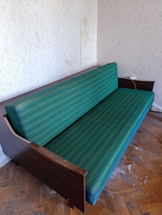 Старо канапе за спане