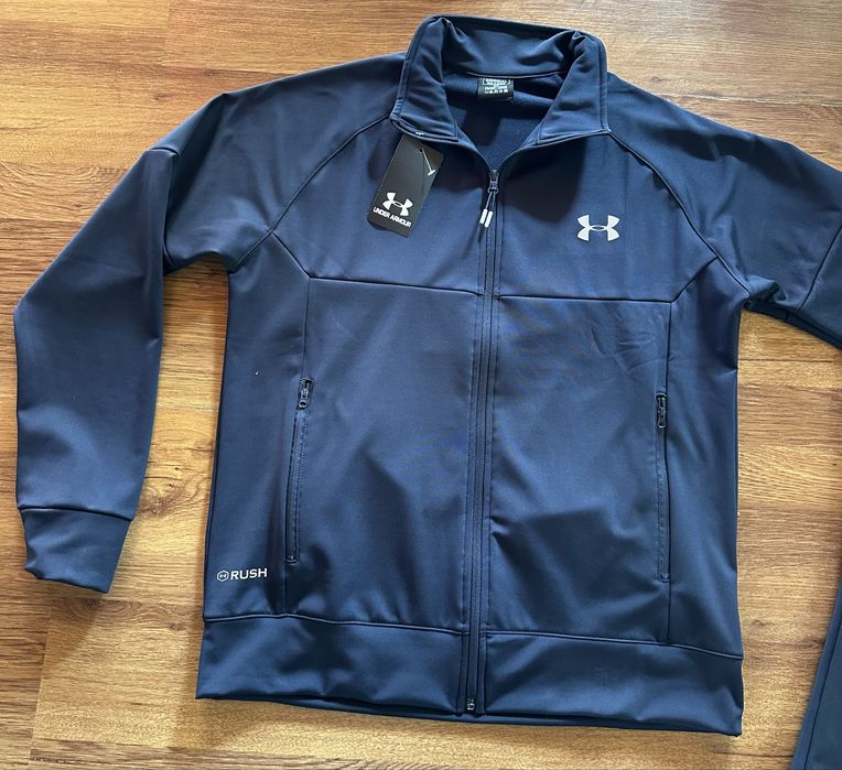 Мъжки,полиамиден,тъмно син екип Under Armour,с лека топла подплата