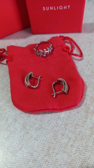 Продаются серьги и кольцо