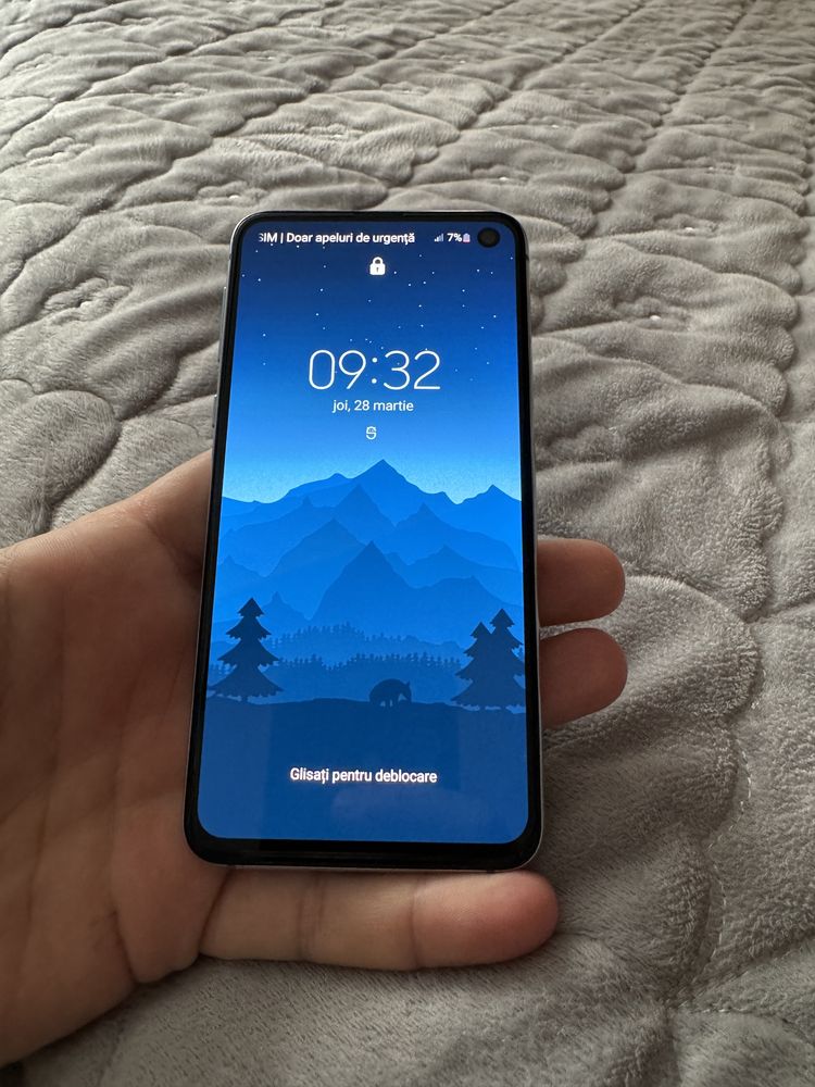 Samsung s10e blue,9,9/10