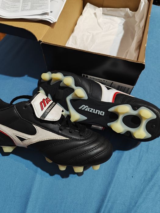 Футболни обувки Mizuno