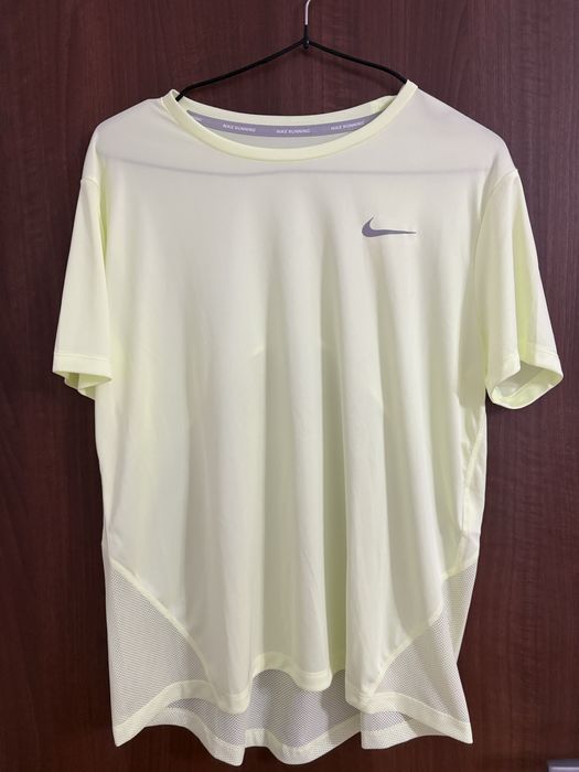 Tricou antrenament nike