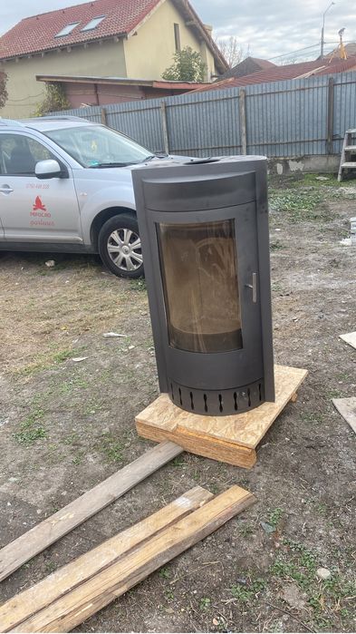 Semineu cu admisie de aer exterior