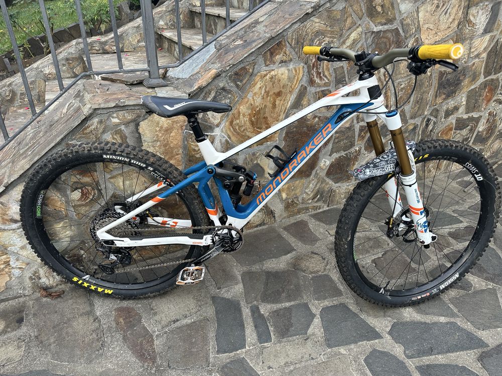 Vand mondraker superfoxy r 2021
