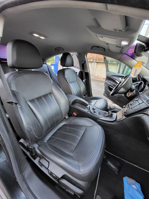 Opel Insignia 2010 ambreaj distributie noi