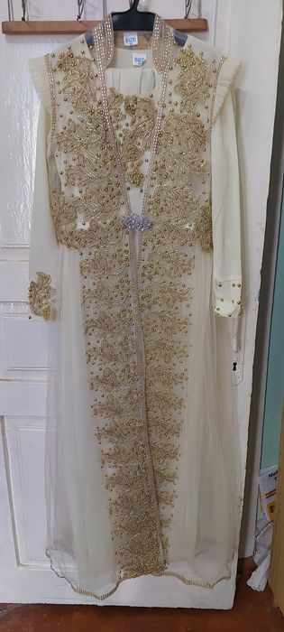 Kelin ansambl sotiladi