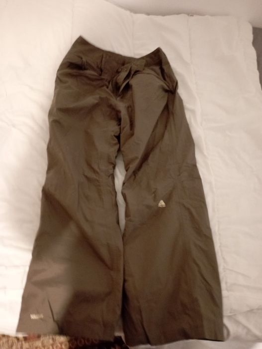 Vând pantaloni ski nike