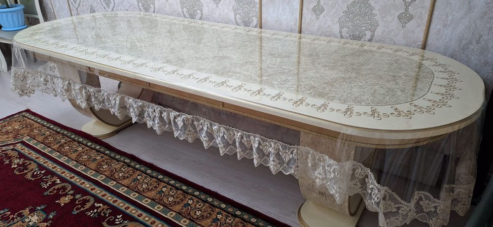 Залға үстел сатылады, стол