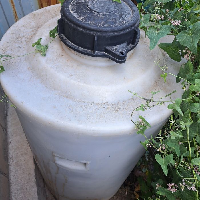 Продам 2бочки с крышками