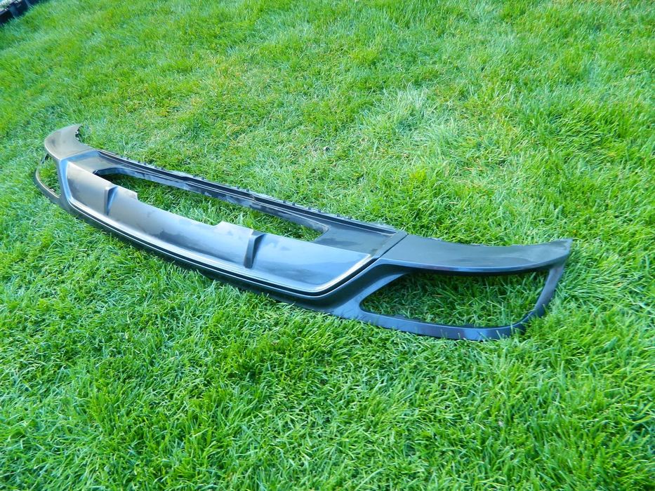 Difuzor bara spate Audi Q8 S-line model 2021-2023 cod 4M8807941F