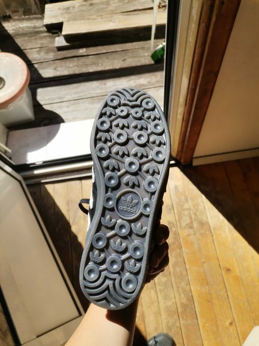 Нови дамски обувки Adidas